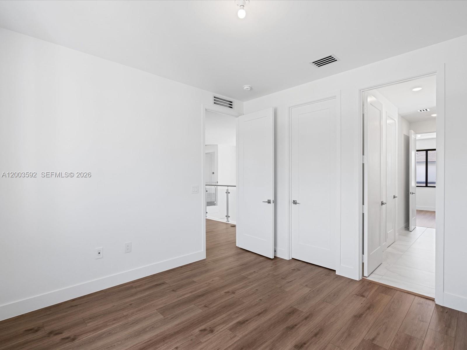 PRESIDENTIAL - Residential Lease