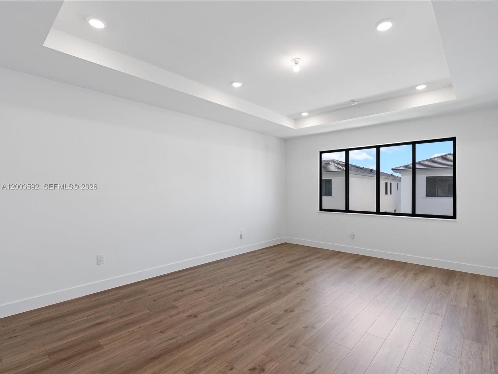 PRESIDENTIAL - Residential Lease