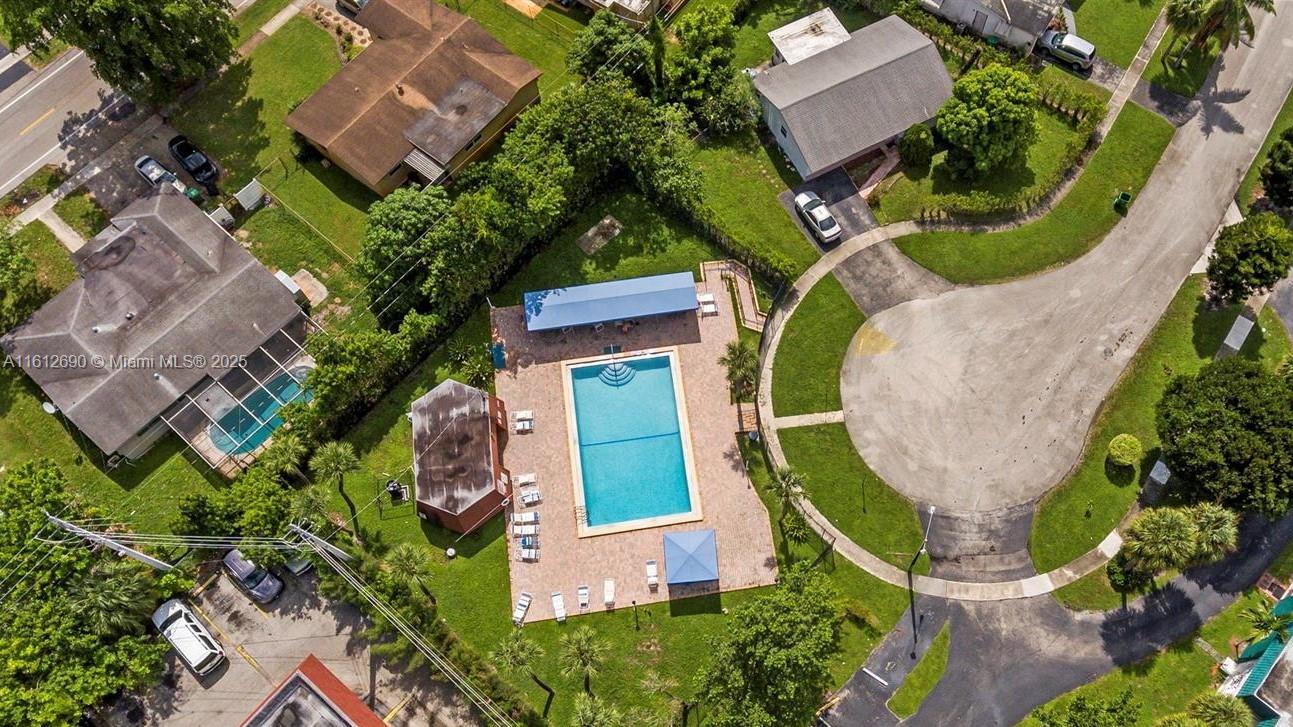 CASTLE APARTMENTS 10 COND - Residential