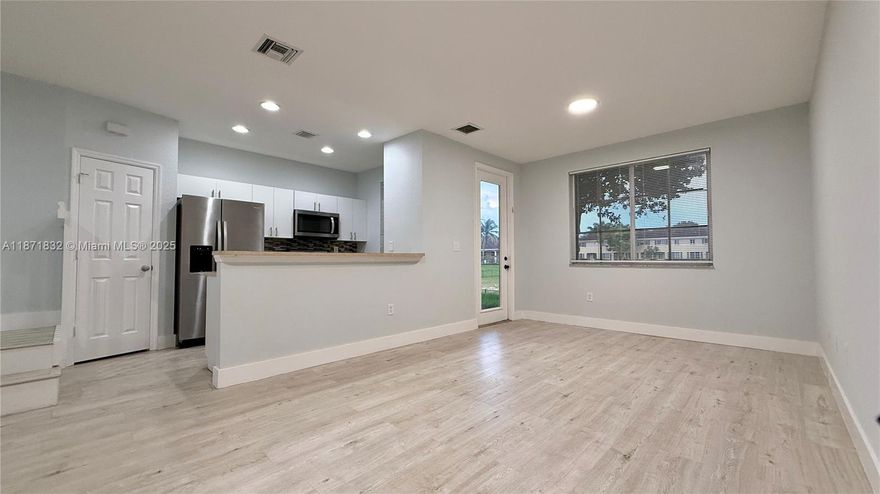 *** PLEASE READ ***

Very spacious 3 Bed / 3 Bath townhouse in the desirable San Remo community. Recently updated with new floors and fresh paint. Bright living area, in-unit washer & dryer, private patio with lake view, and large master suite with walk-in closet. Two assigned parking spaces plus guest parking. The community offers a pool and clubhouse, and it is very well located near the Turnpike, shopping, and schools. Lockbox on site – easy to show through ShowingTime. The owner is motivated and looking to rent quickly. HOA approval required. Pets allowed with restrictions. Available now!

Minimum 600+ credit score and 2.5x income required.