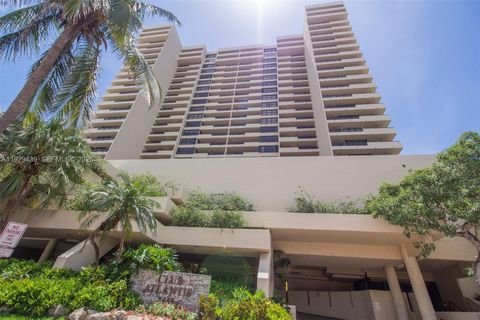 2555 Collins Ave 911 Miami Beach FL 33140