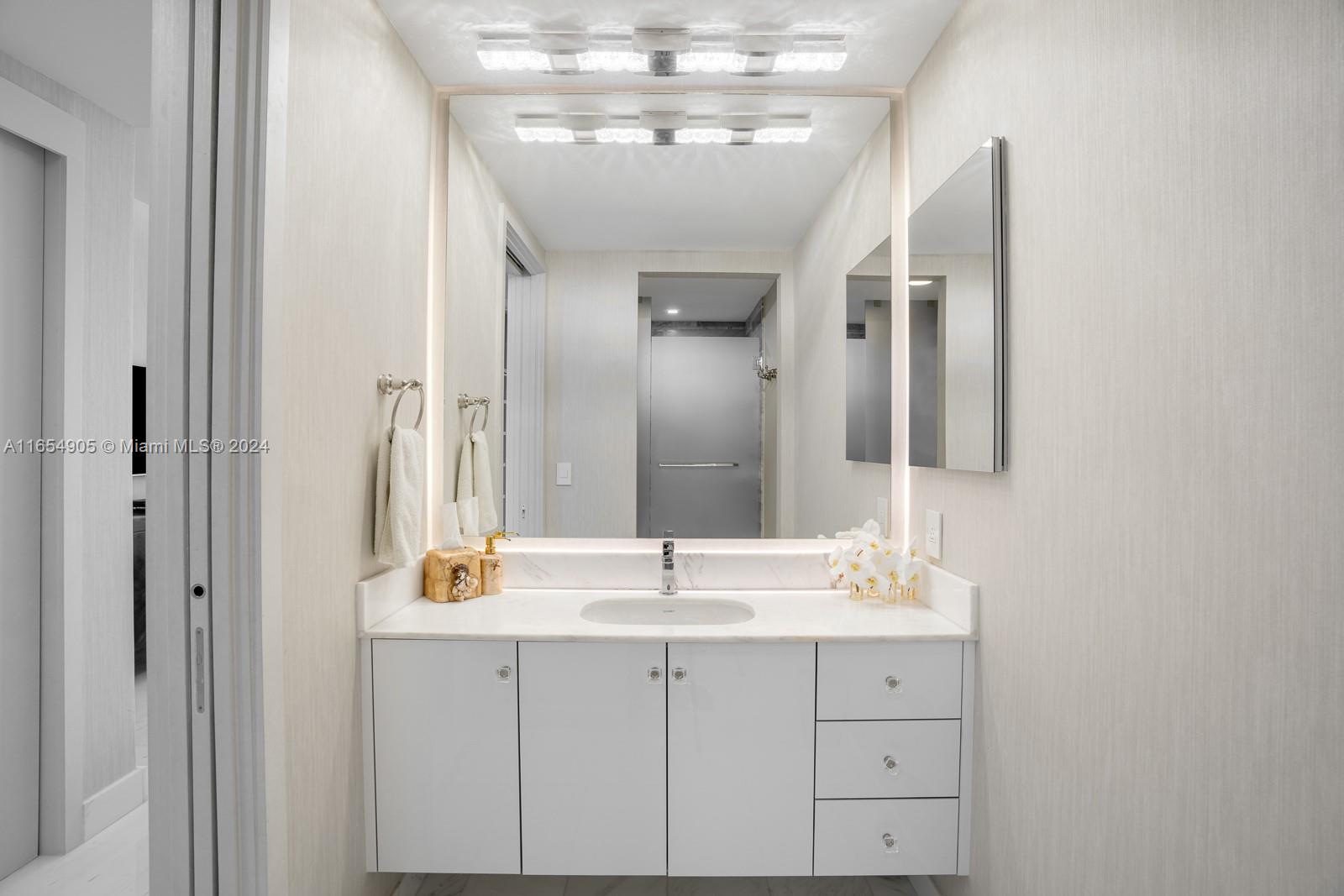OCEANA BAL HARBOUR CONDO - Residential