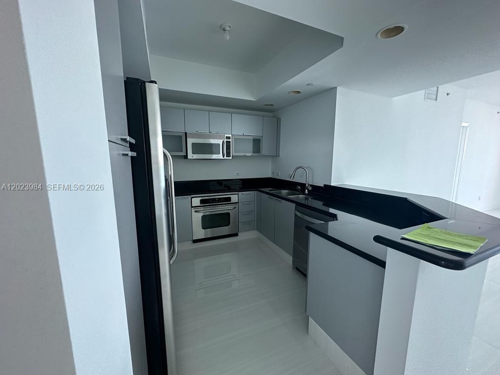 MARINA GRANDE RIVIERA BEA - Residential Lease