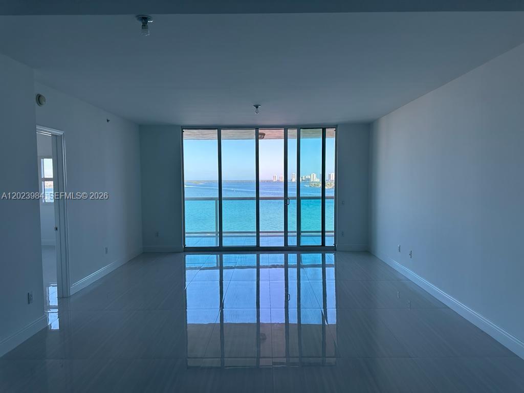 2650 Lake Shore Dr 1001