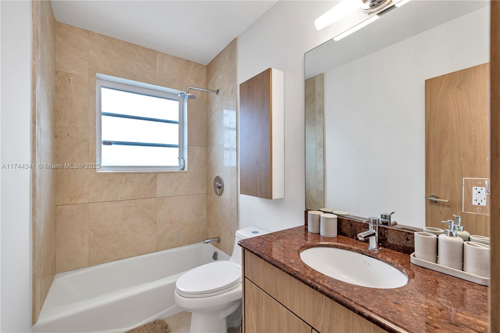BISCAYNE POINT - Residential