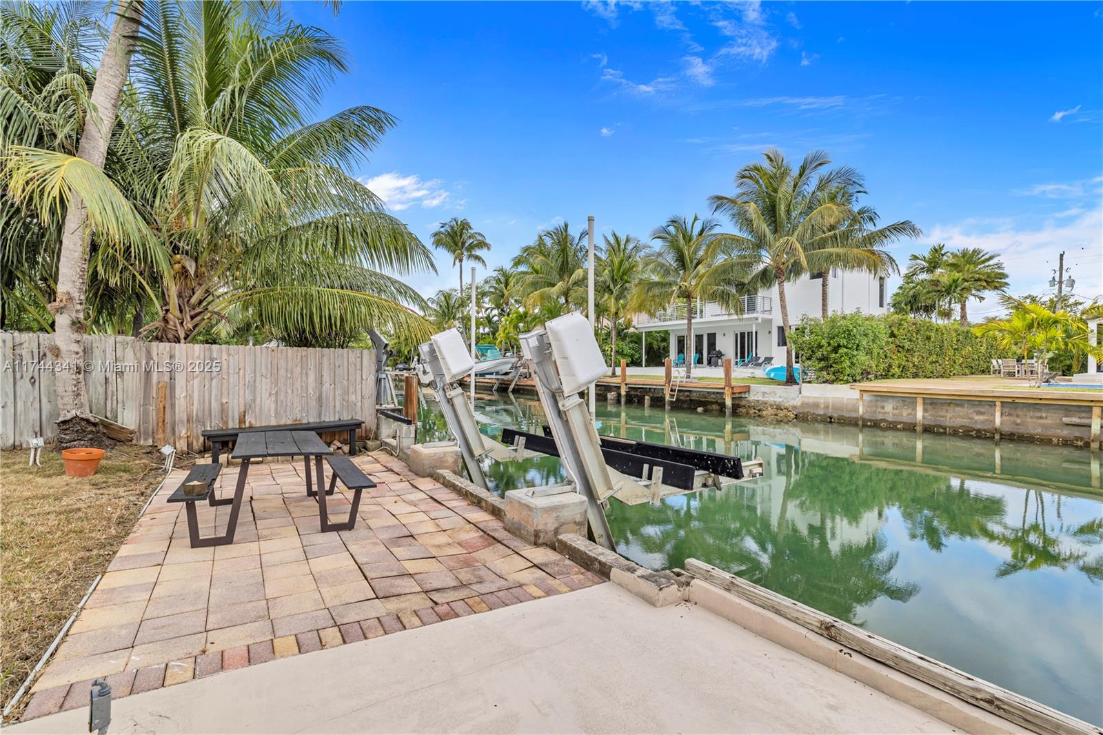 BISCAYNE POINT - Residential