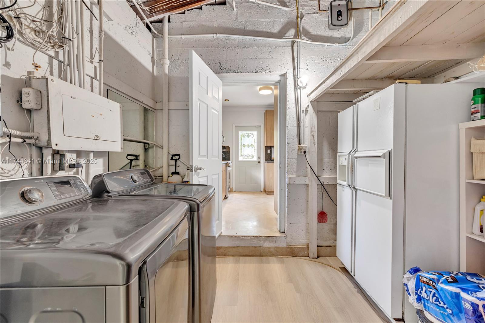 BISCAYNE POINT - Residential