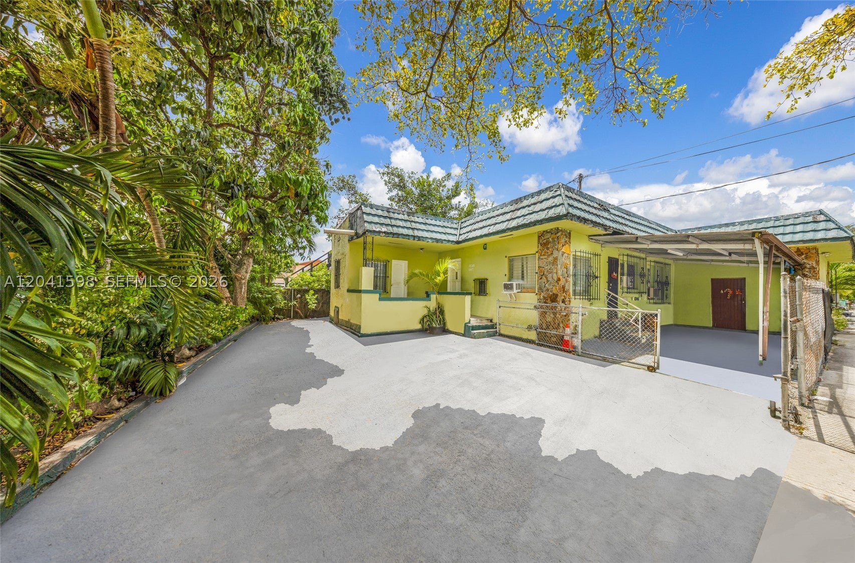 1477 NW 2nd St