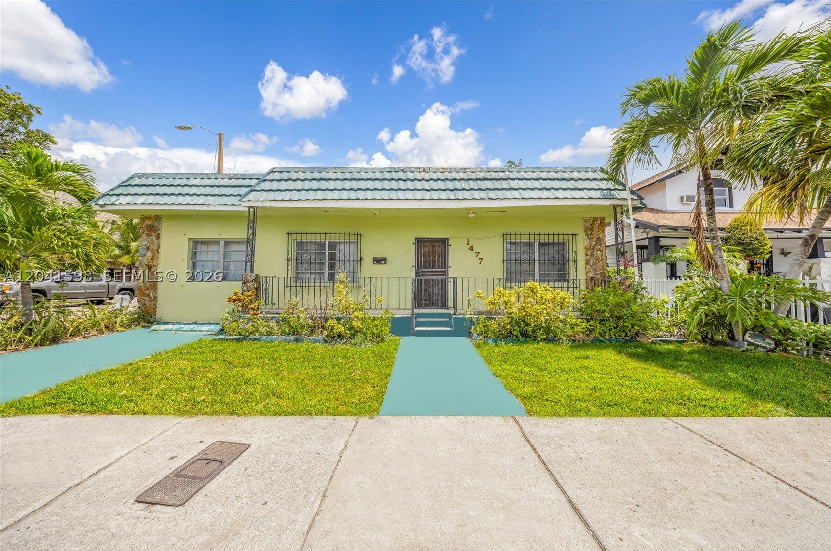 1477 NW 2nd St