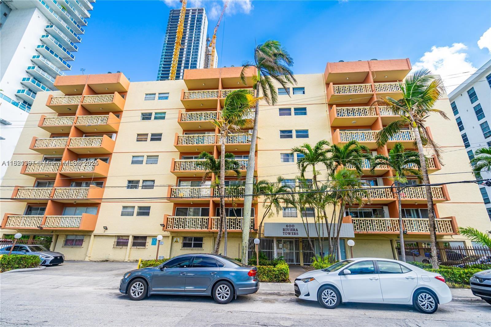 Riviera Towers - Residential