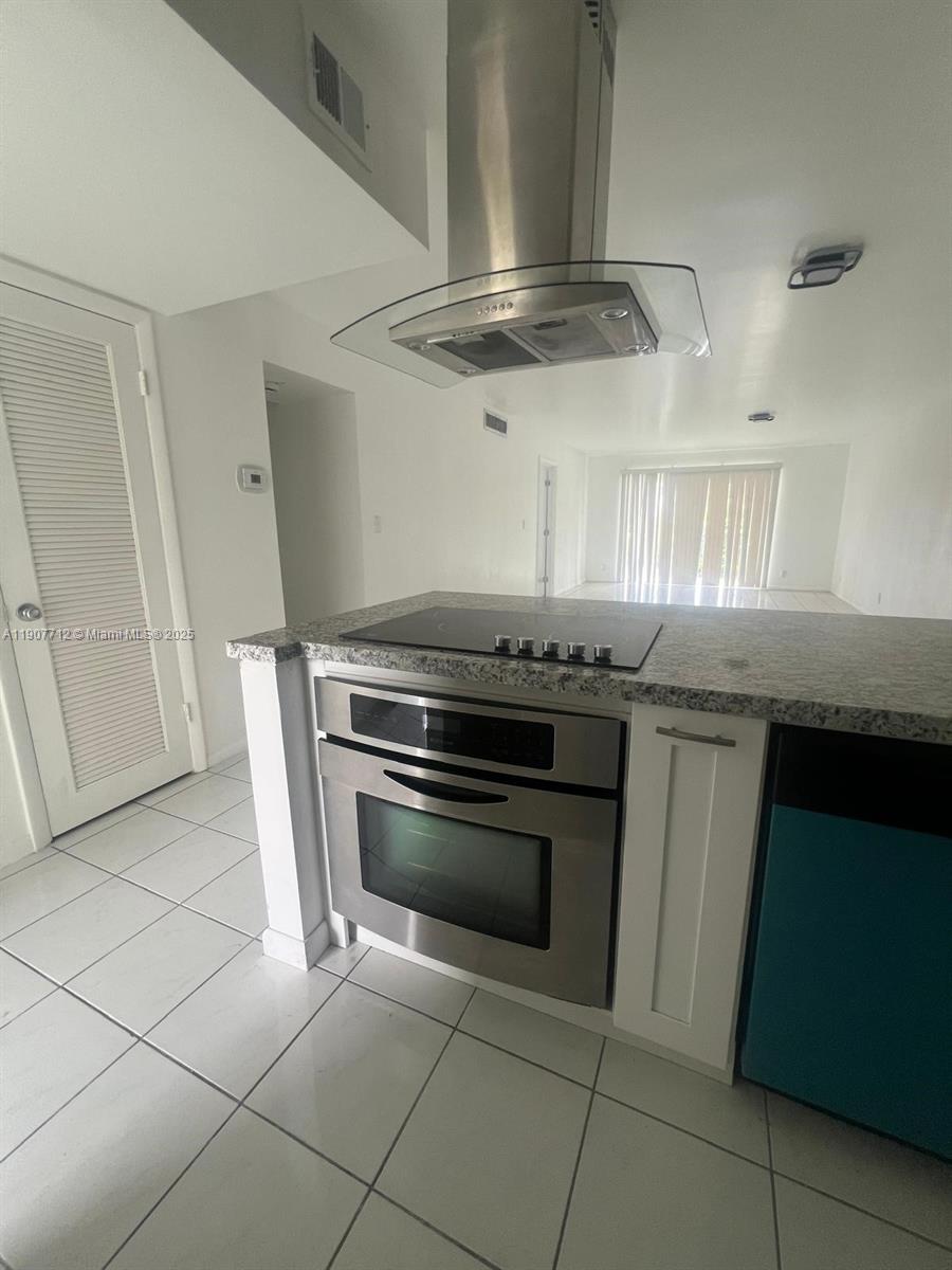 GARDEN LAKES OF INVERRARY - Residential Lease