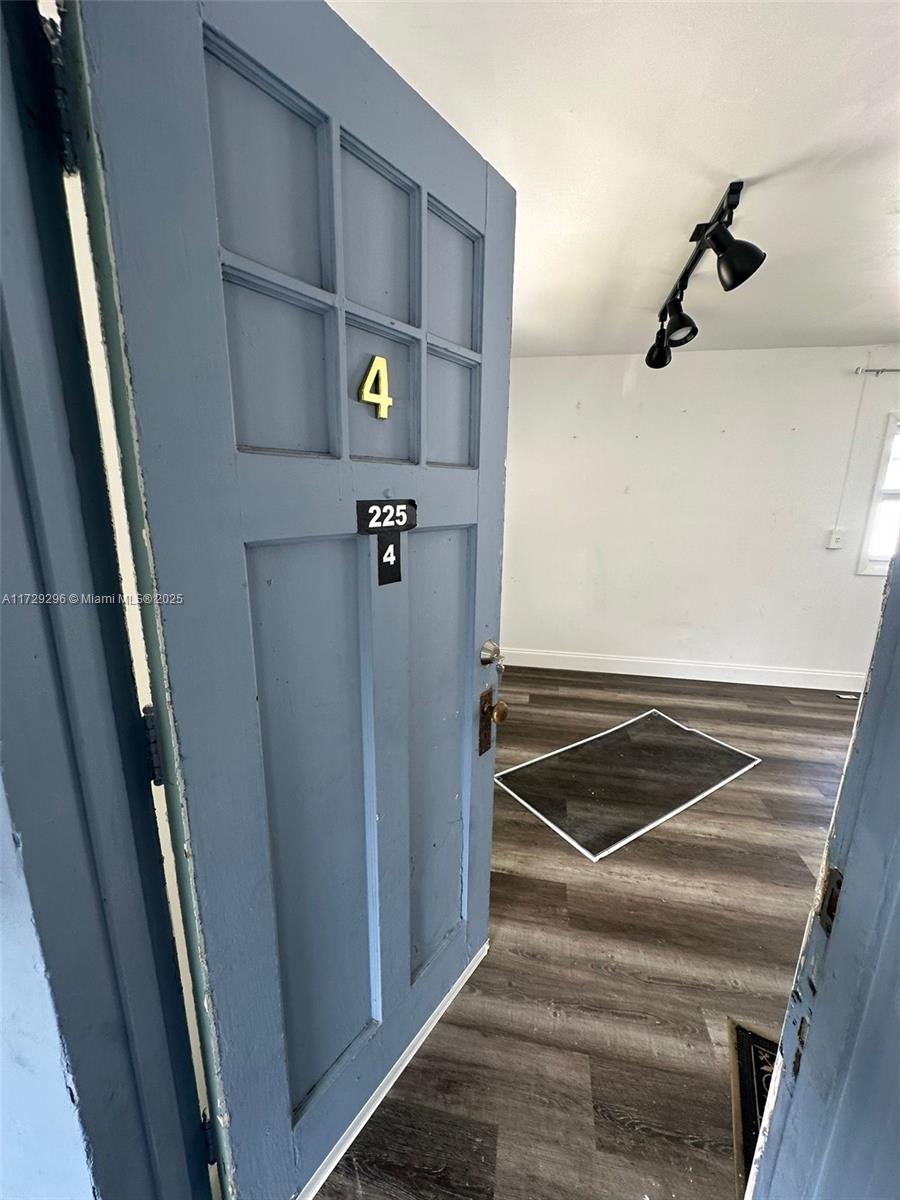 Rental Property at 225 Ne 56th St 225-4, Miami, Broward County, Florida - Bedrooms: 1 
Bathrooms: 1  - $1,500 MO.