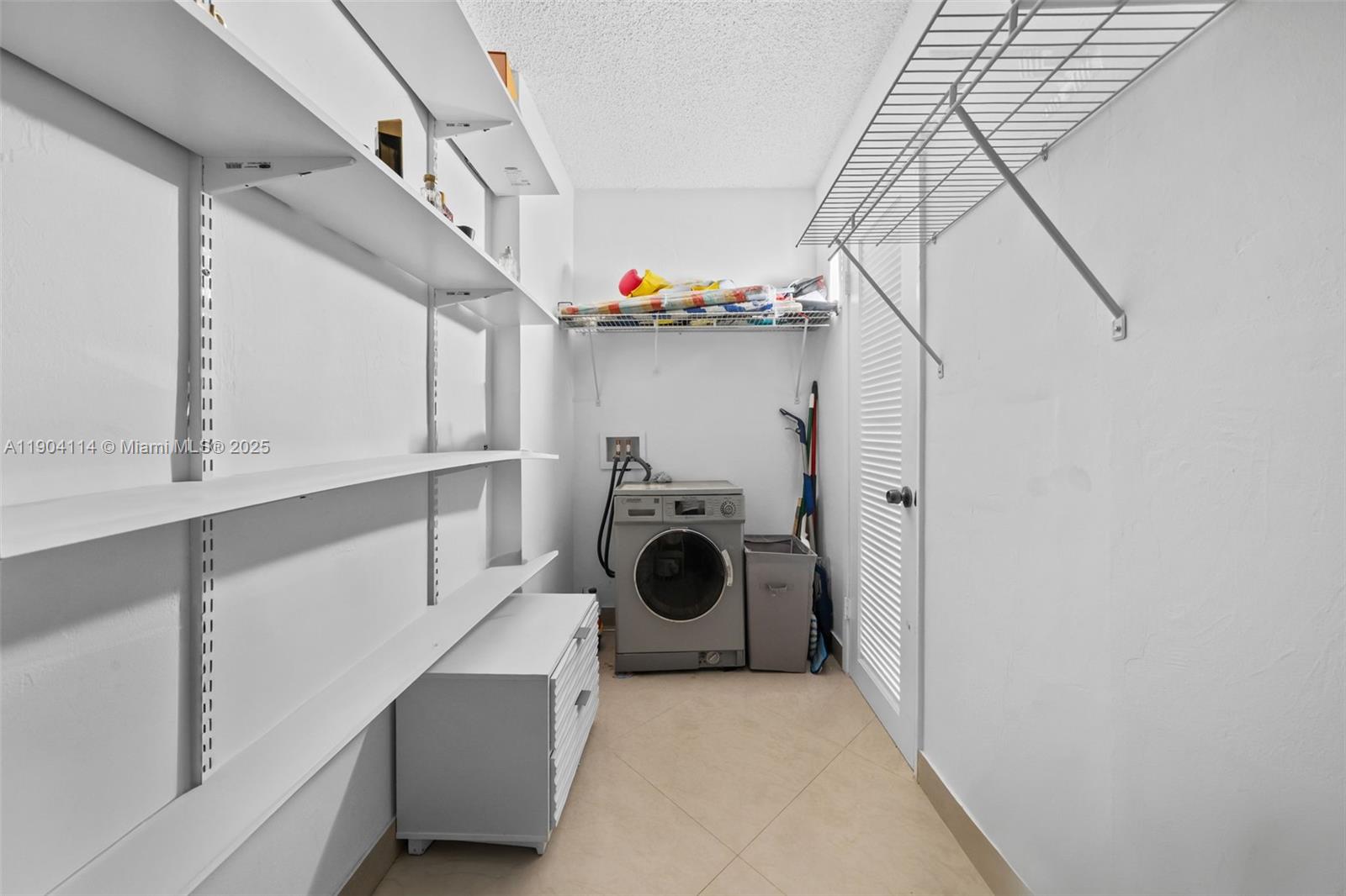 OCEANVIEW BUILDING A COND - Residential