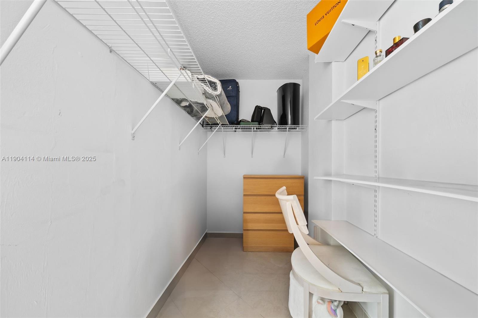 OCEANVIEW BUILDING A COND - Residential