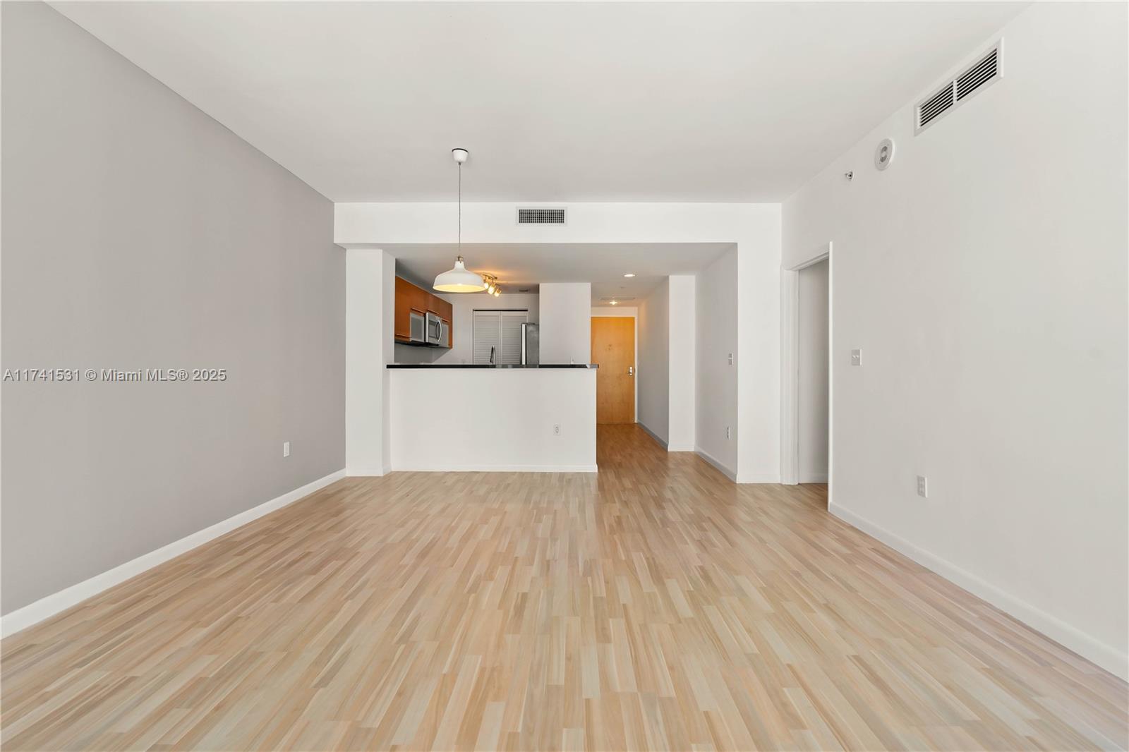 253 NE 2nd St 2604