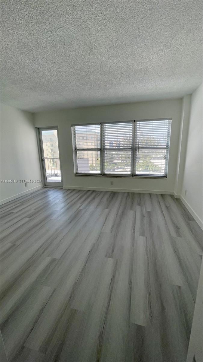 PARLIAMENT HOUSE CONDO - Residential Lease