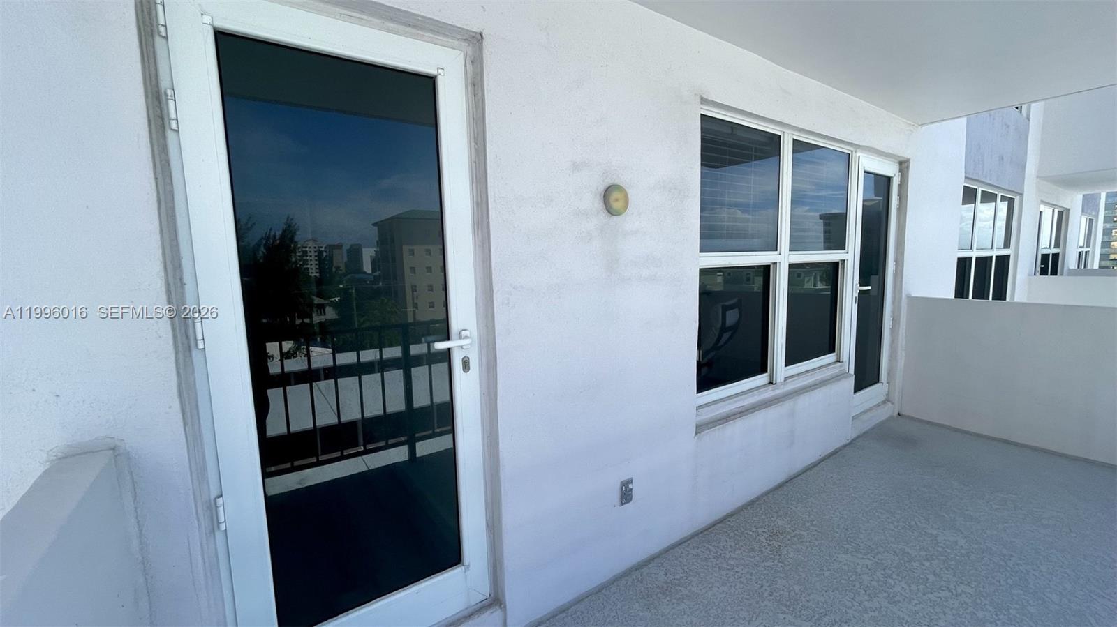 PARLIAMENT HOUSE CONDO - Residential Lease