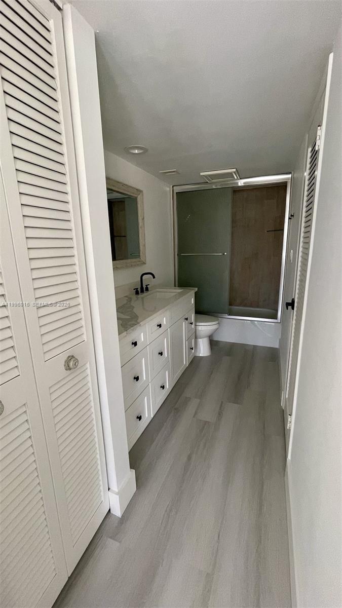 PARLIAMENT HOUSE CONDO - Residential Lease