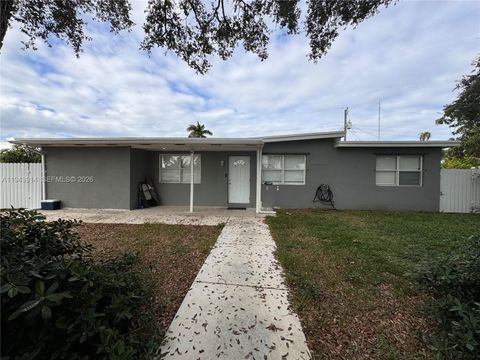 5721 SW 41st St 5721 West Park FL 33023