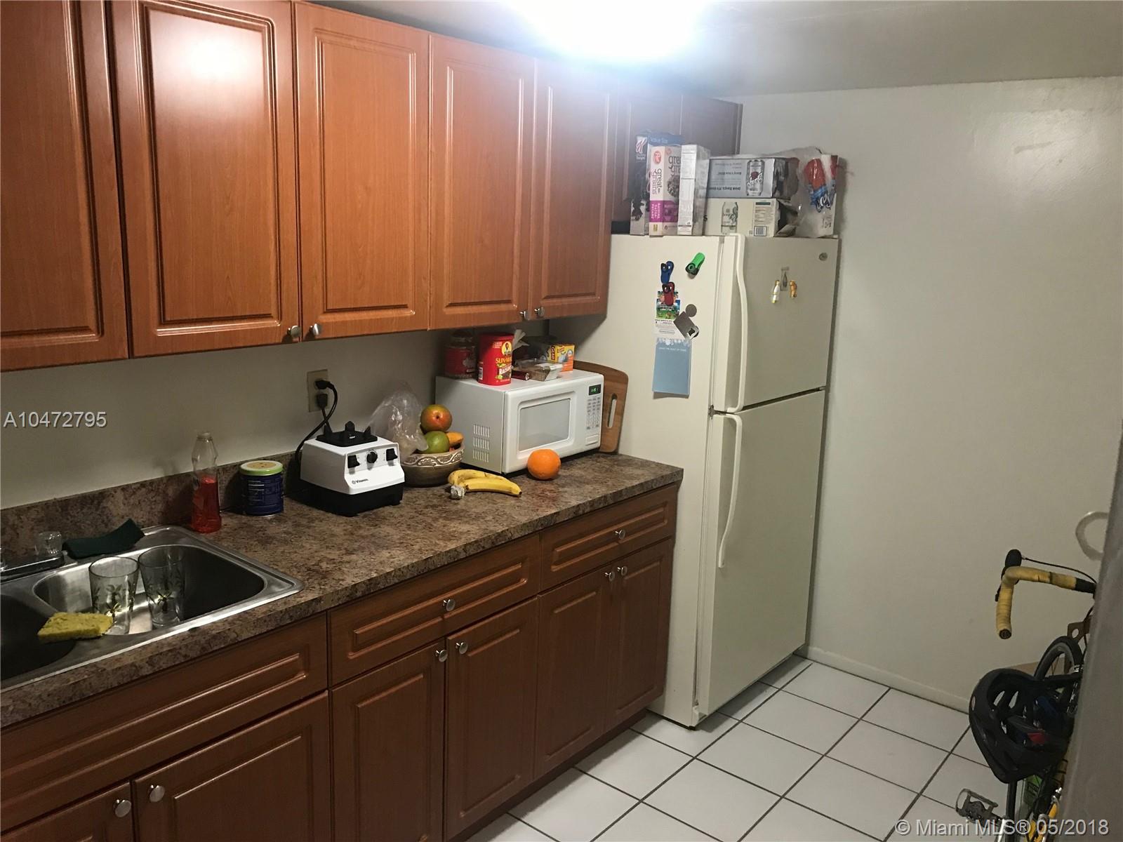 BRIARWOOD AT THE FALLS CO - Residential