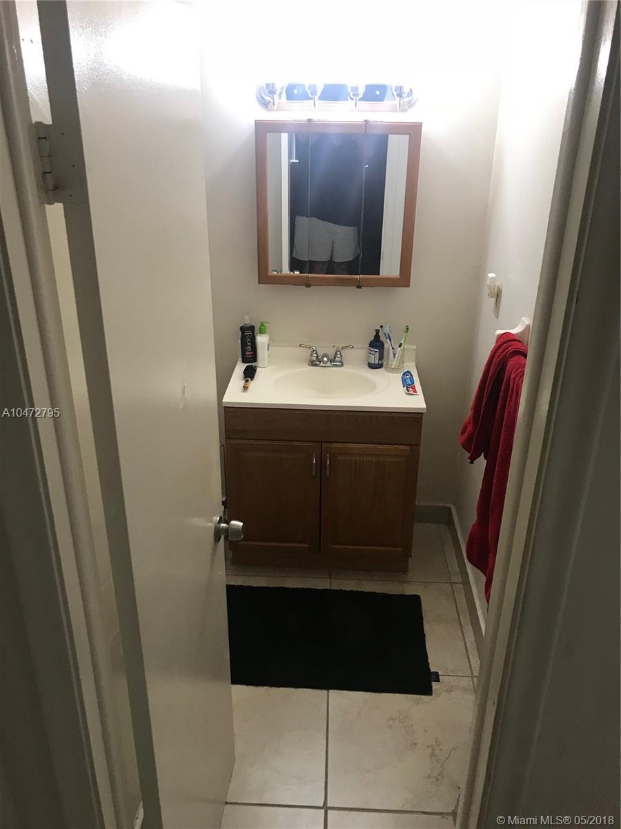 BRIARWOOD AT THE FALLS CO - Residential