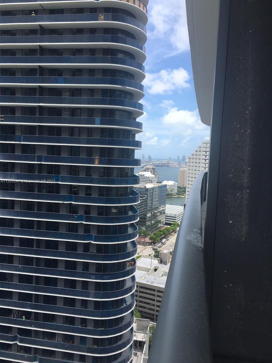 BRICKELL HEIGHTS EAST - Residential Lease