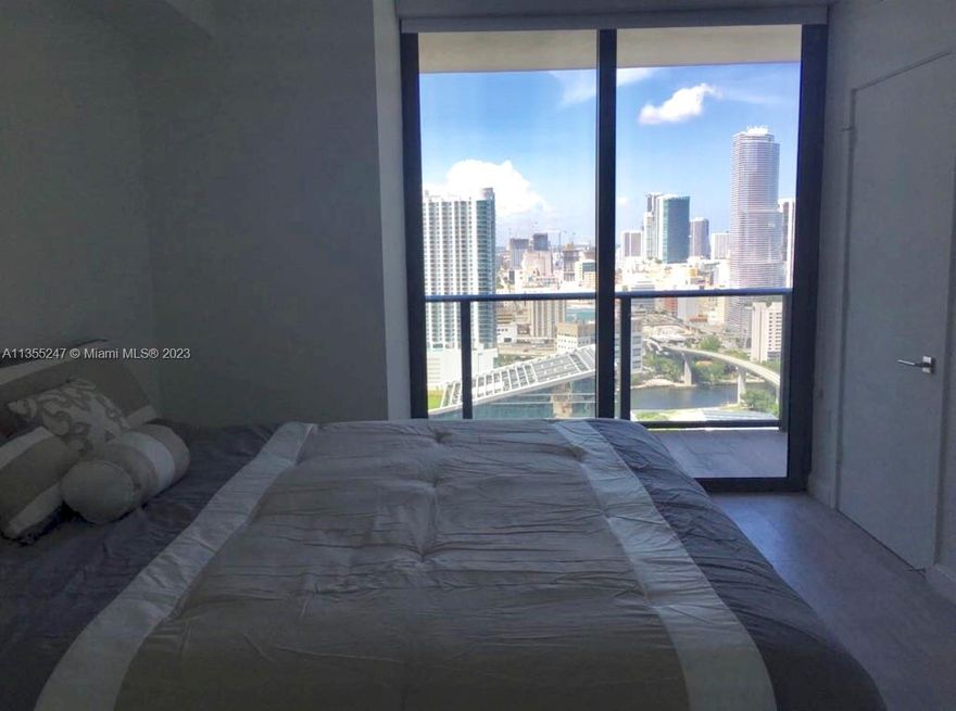 Amazing city and partial bay views. Floor plan with den and half bathroom. Ceramic floors throughout. TV cable
and internet included. Great amenities including Sky Pool Sky Pool Deck with panoramic Biscayne Bay and city
views, Kids’ Club, and entertainment rooms available for private events. Close to the Brickell City Center