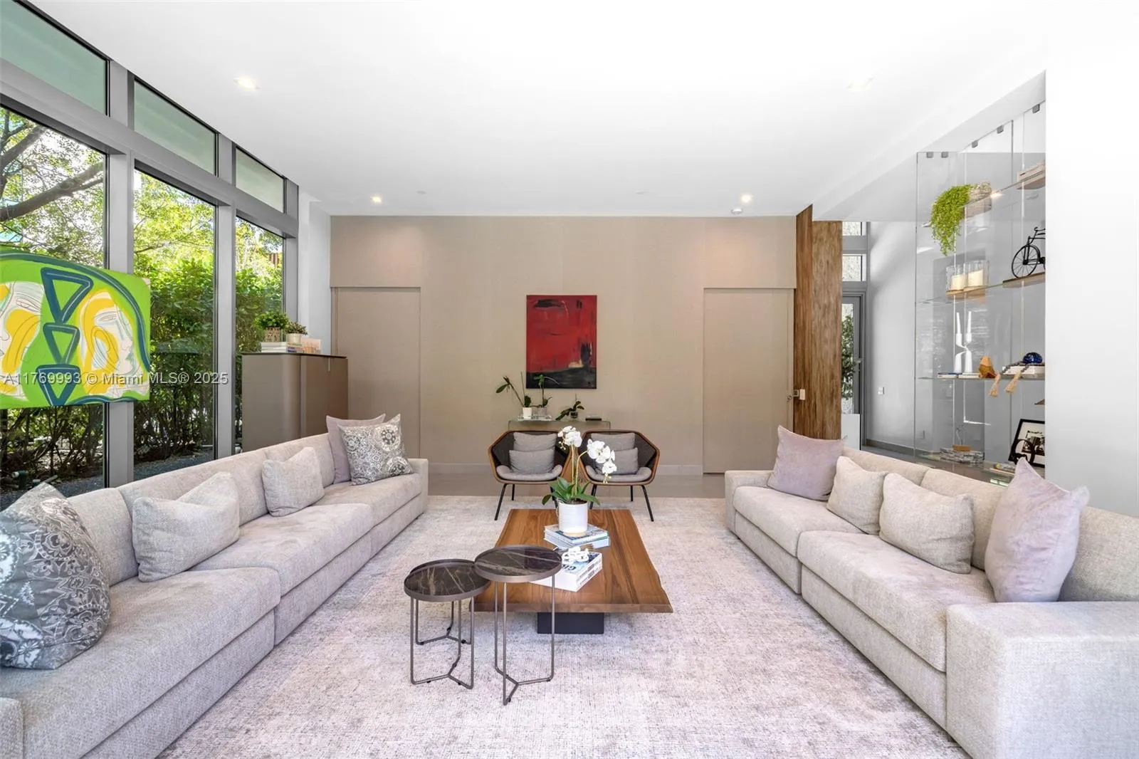 Key Biscayne, Florida 33149, United States, 5 Bedrooms Bedrooms, ,6 BathroomsBathrooms,Residential,Active,95381