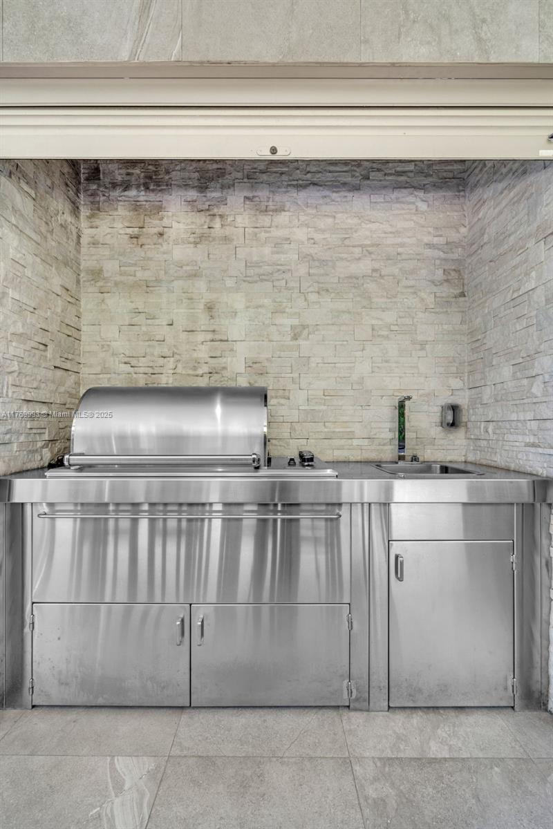 OCEANA KEY BISCAYNE CONDO - Residential Lease