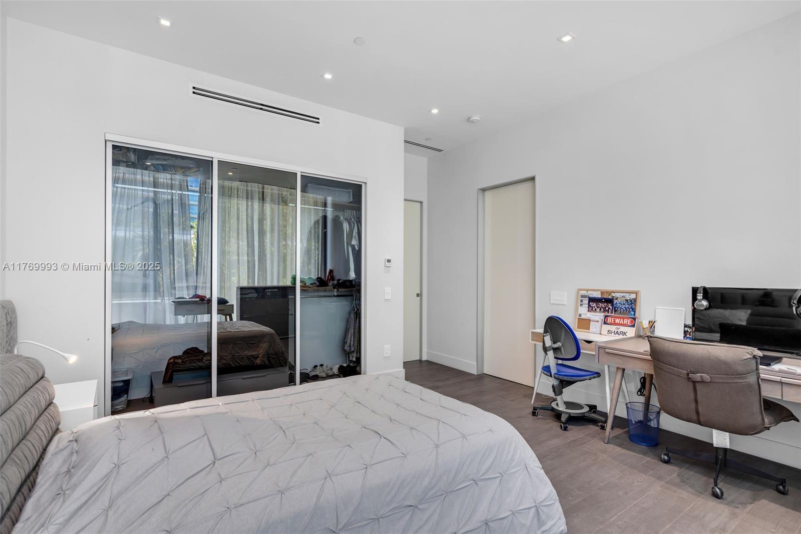 OCEANA KEY BISCAYNE CONDO - Residential Lease