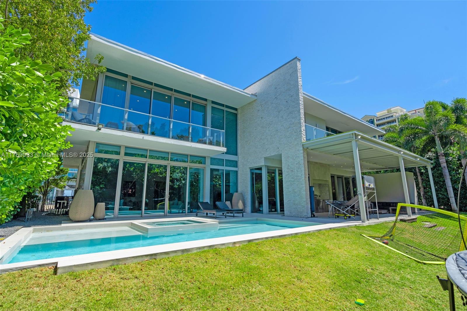 OCEANA KEY BISCAYNE CONDO - Residential Lease