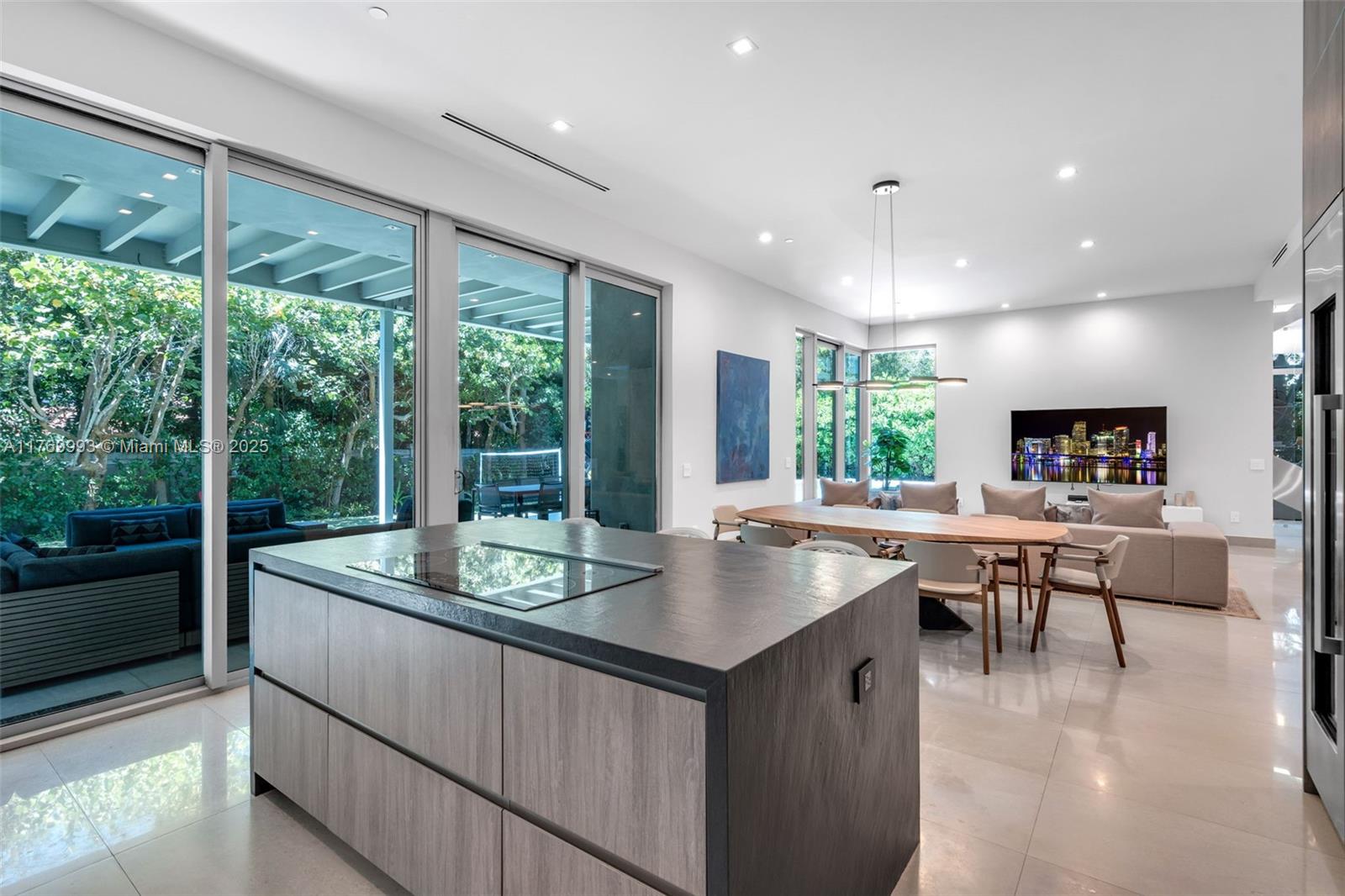 OCEANA KEY BISCAYNE CONDO - Residential Lease