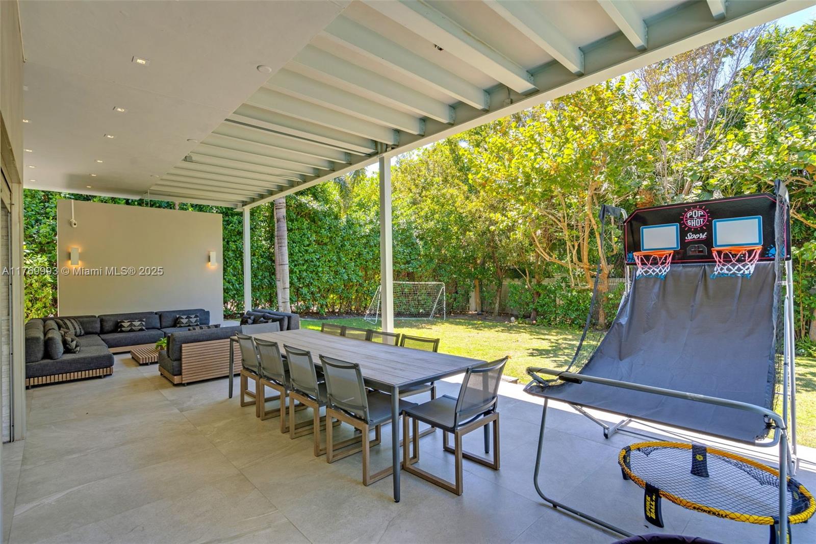 OCEANA KEY BISCAYNE CONDO - Residential Lease