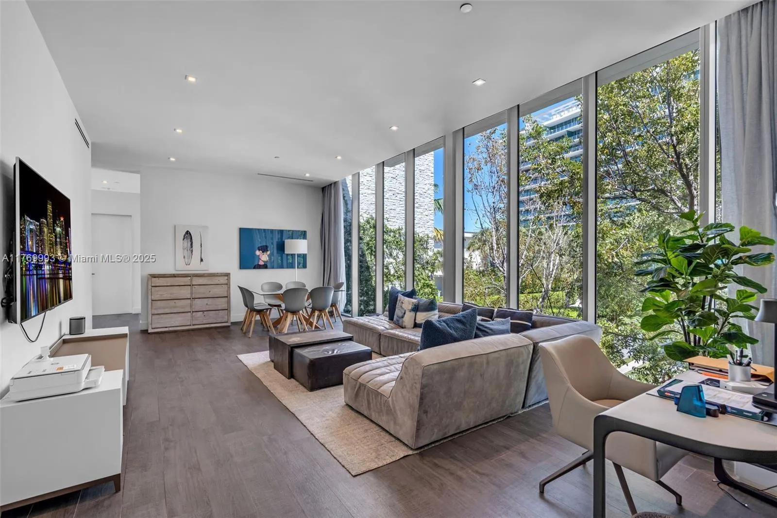 Key Biscayne, Florida 33149, United States, 5 Bedrooms Bedrooms, ,6 BathroomsBathrooms,Residential,Active,95381