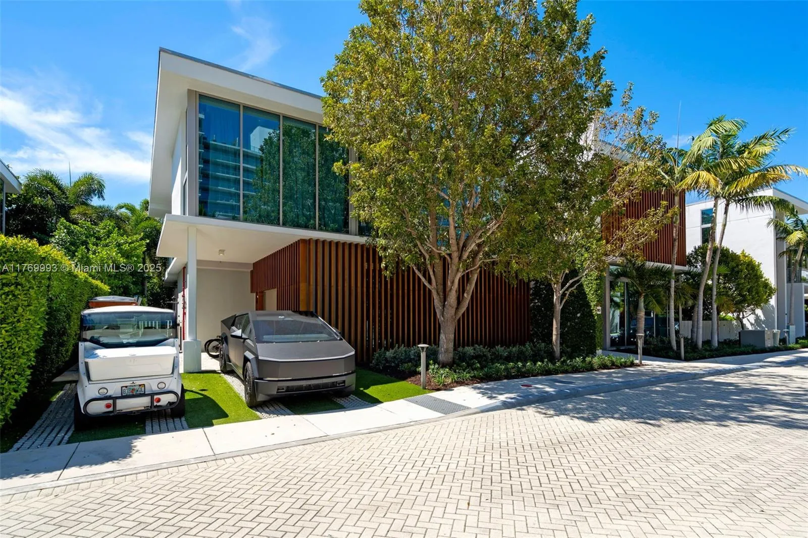 Key Biscayne, Florida 33149, United States, 5 Bedrooms Bedrooms, ,6 BathroomsBathrooms,Residential,Active,95381