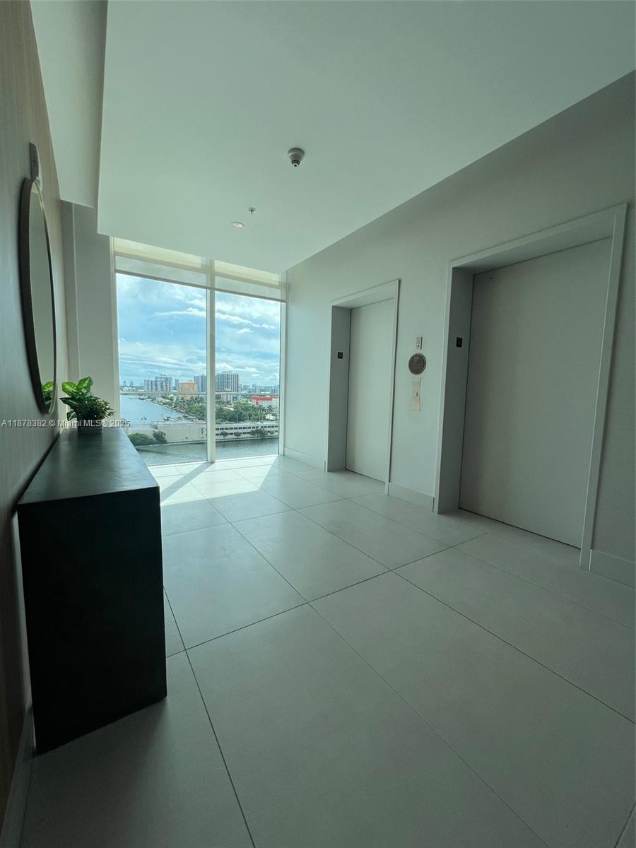 360 CONDO B - Residential