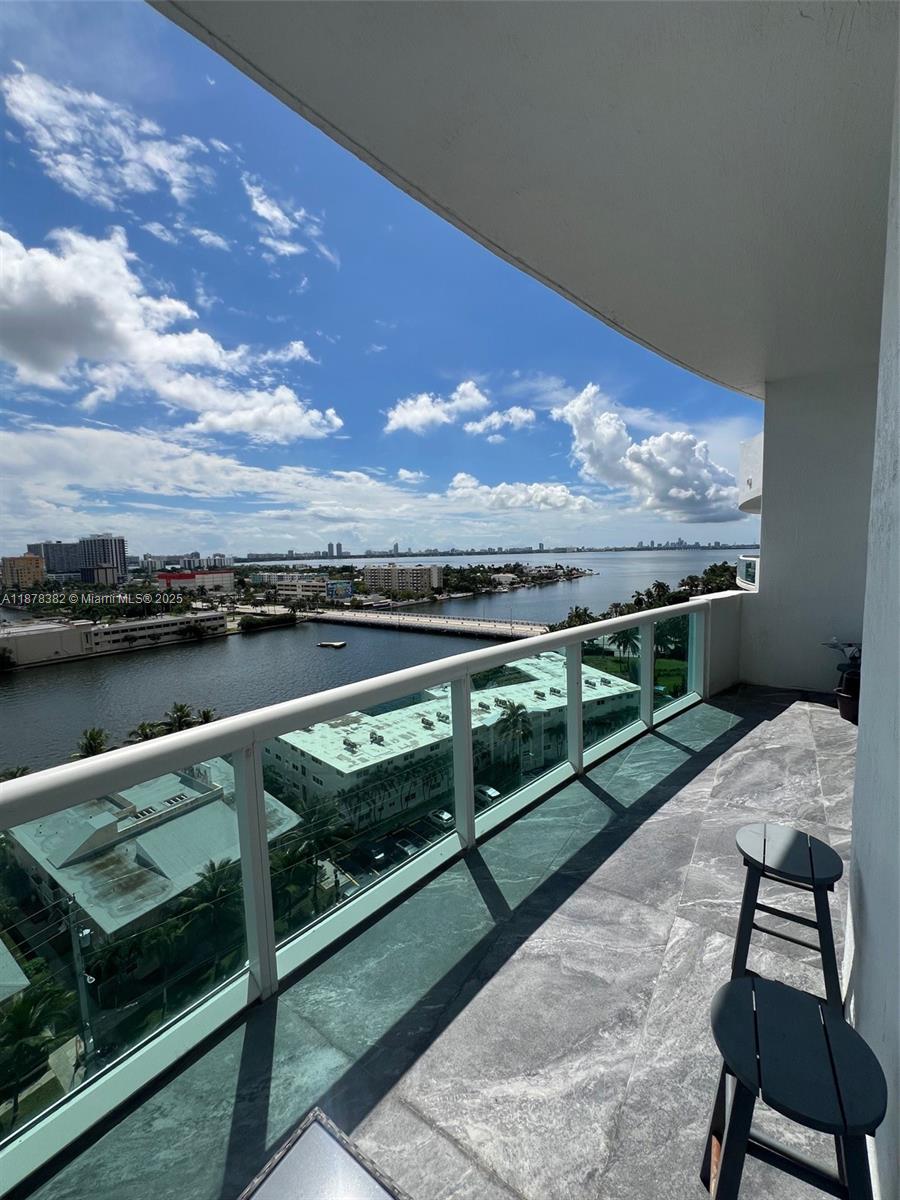 360 CONDO B - Residential