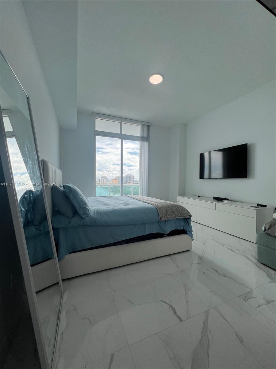 360 CONDO B - Residential