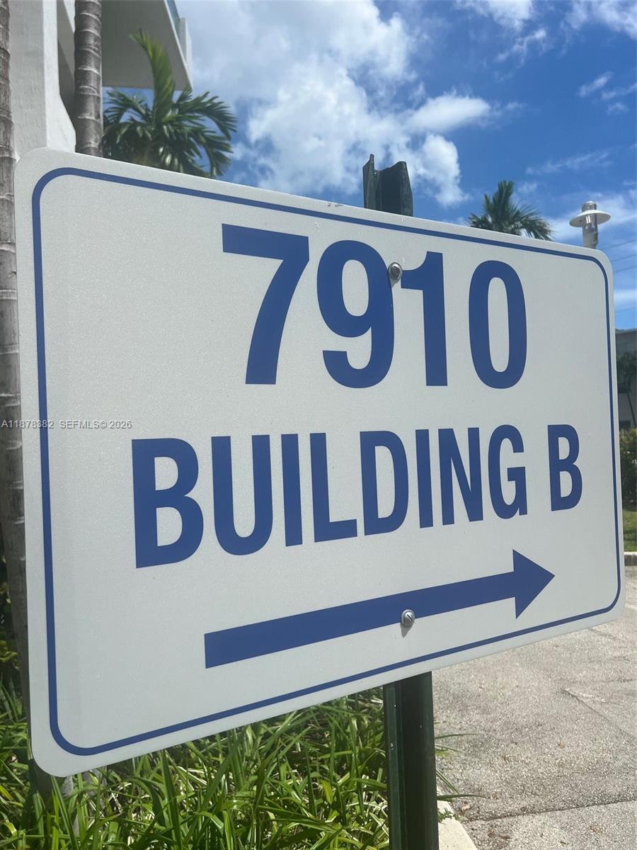 7910 Harbor Island Dr 1202