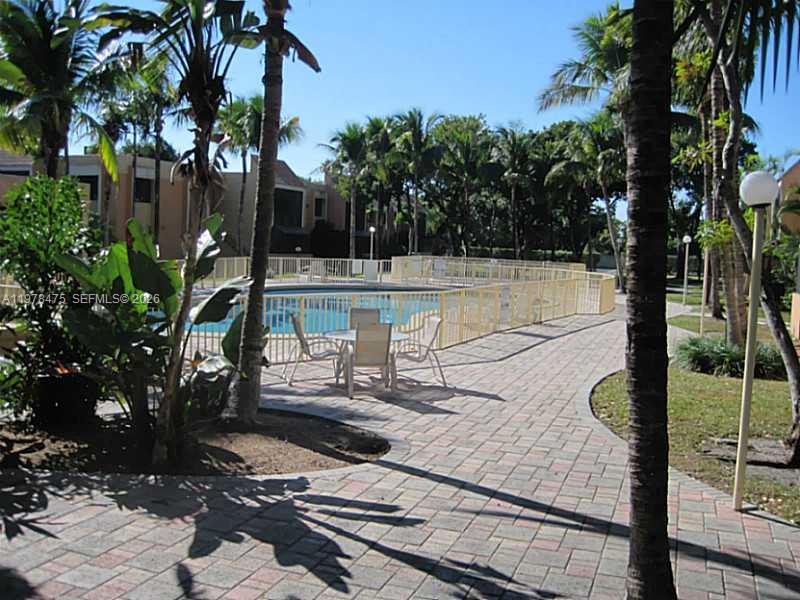 VENETIAN PALMS CONDO - Residential Lease