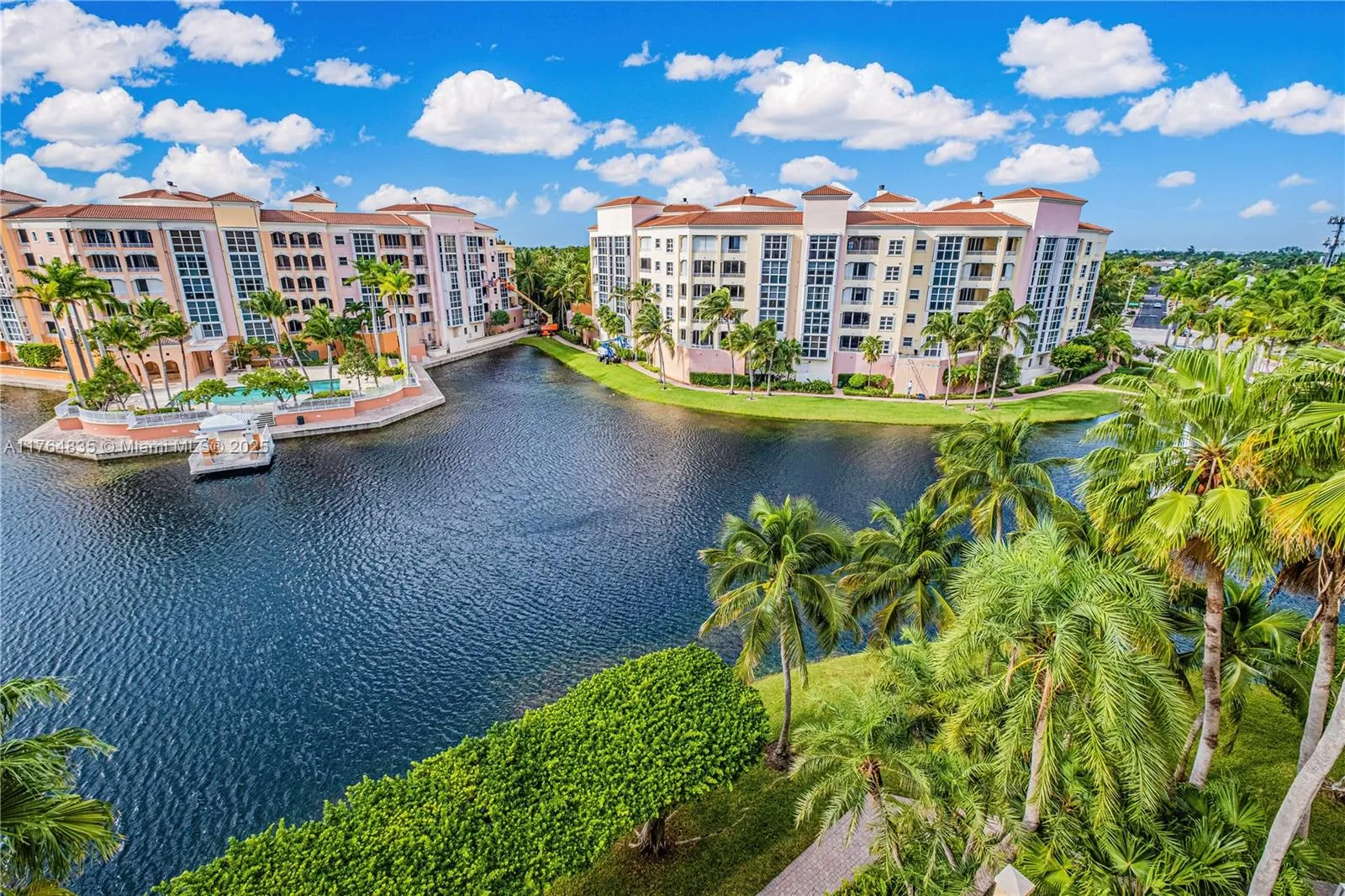 Key Biscayne, Florida 33149, United States, 2 Bedrooms Bedrooms, ,2 BathroomsBathrooms,Residential,Active,89063