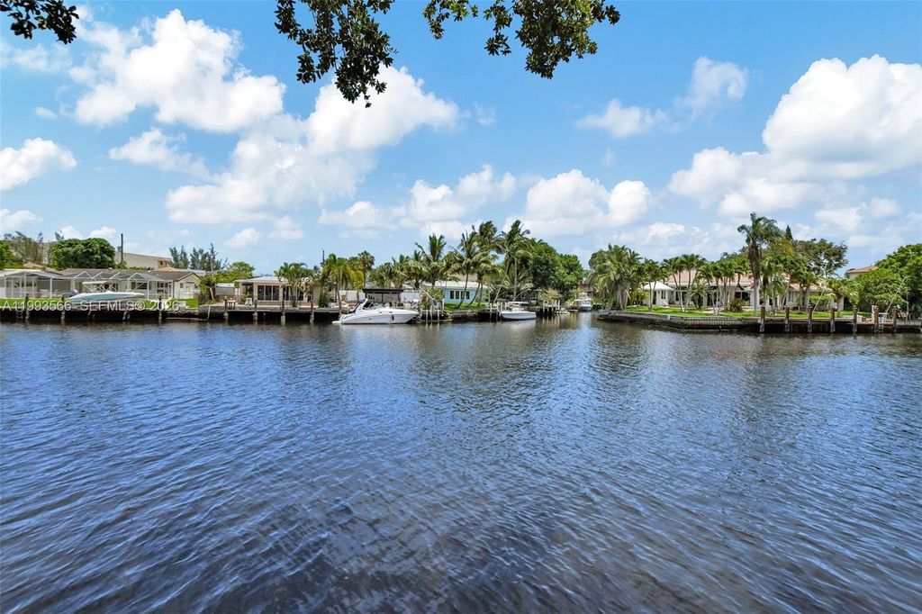 Photo of 14 Royal Palm Way #303, Boca Raton, FL 33432 (MLS # A11993566)