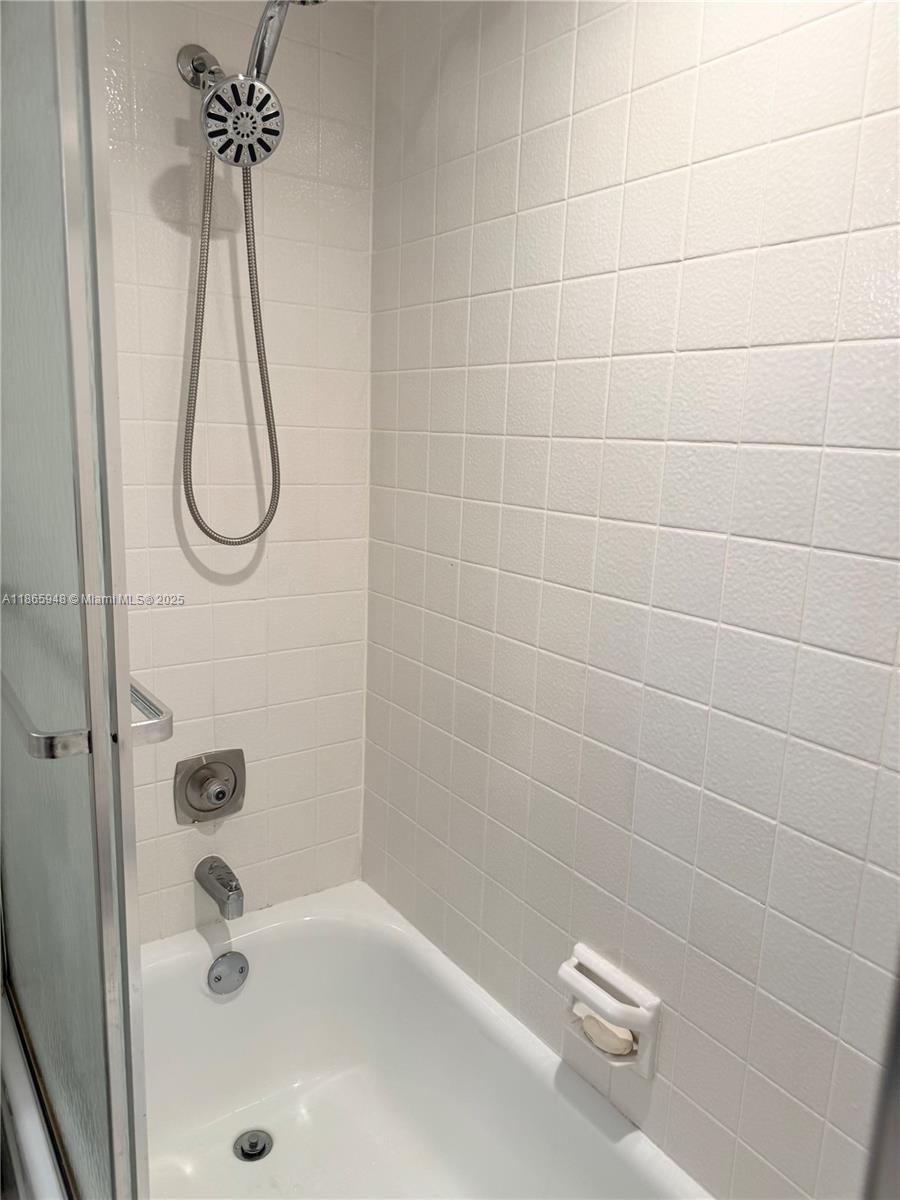 ANTIGUA VILLAGE II E COND - Residential