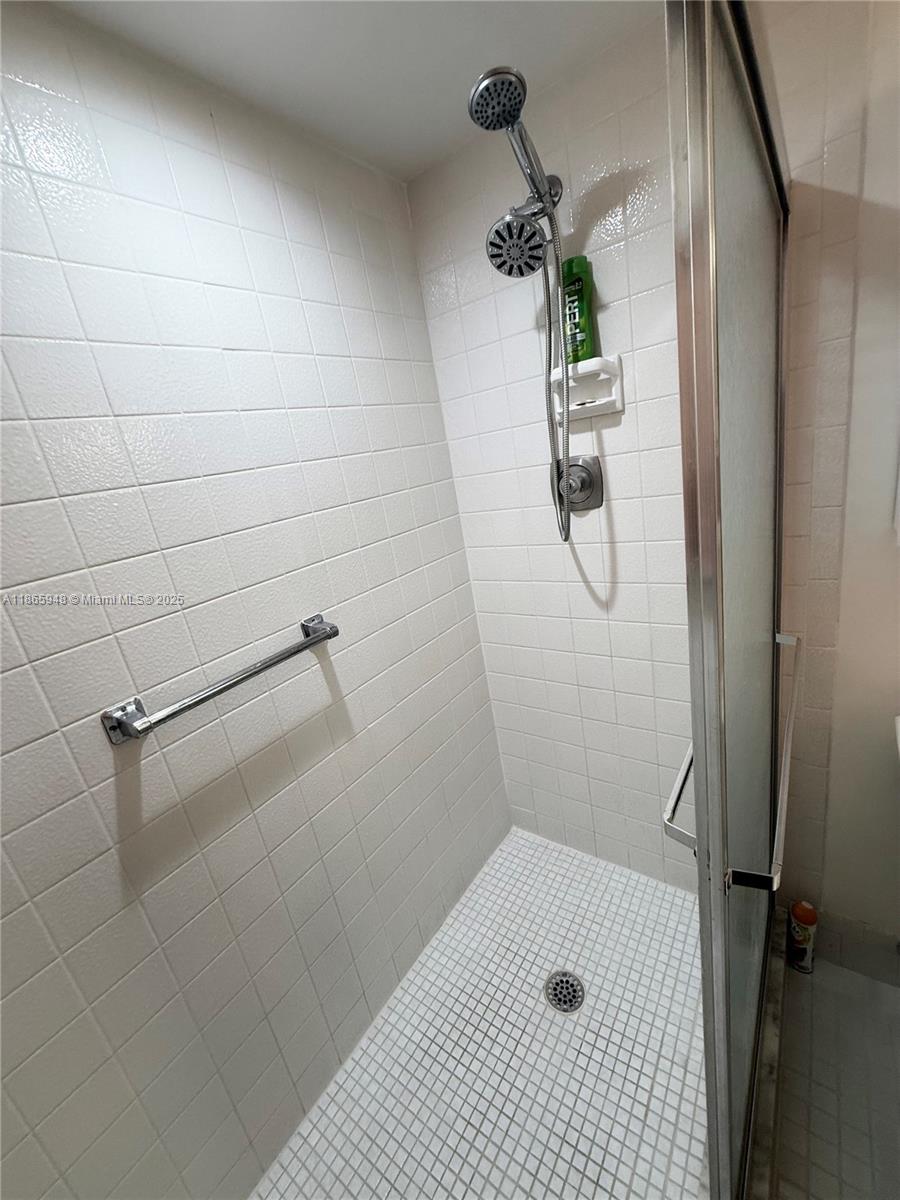 ANTIGUA VILLAGE II E COND - Residential