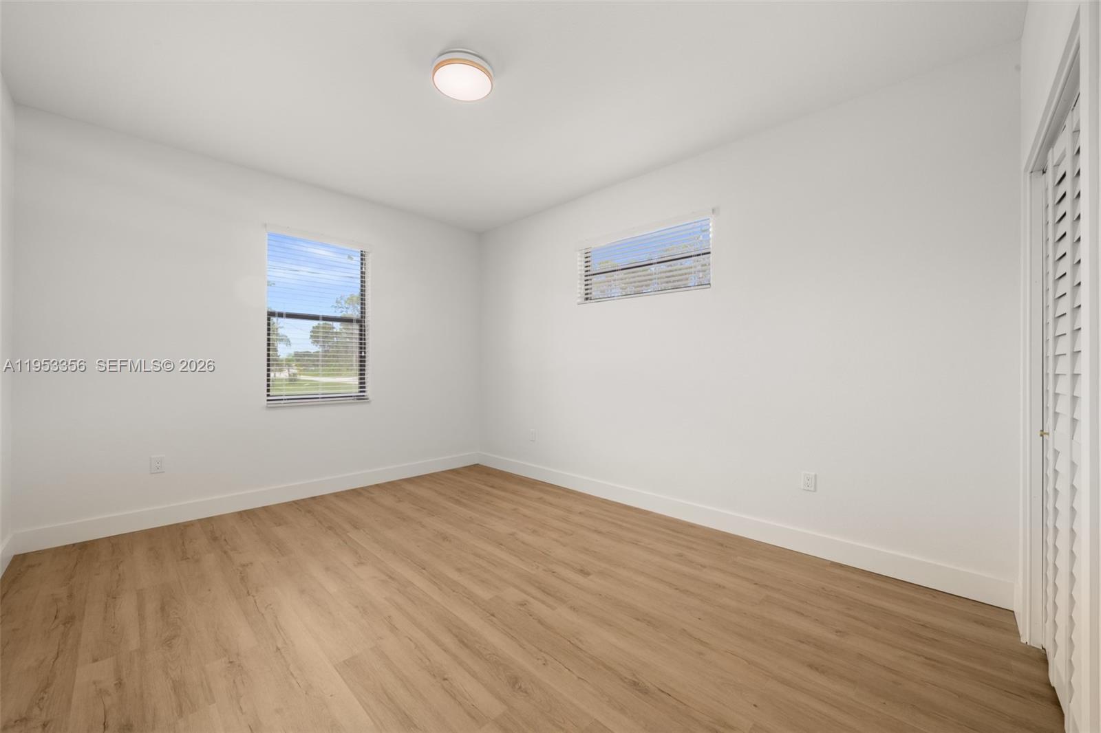 Sun N Lake - Residential