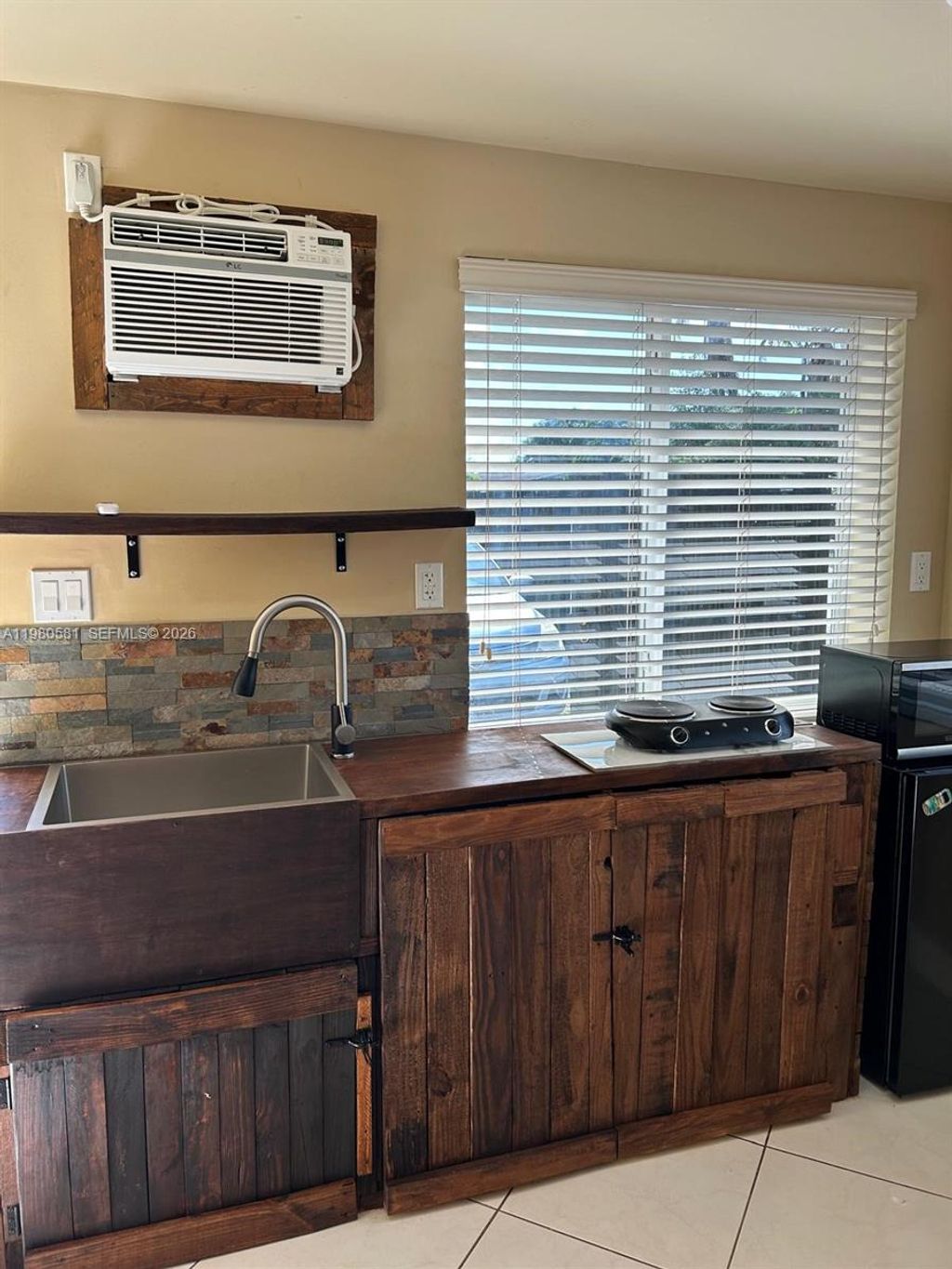 Photo of Hollywood, FL 33021 (MLS # A11980581)