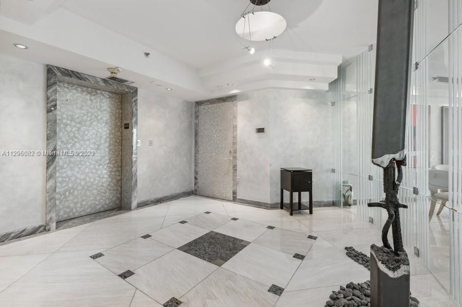 PRESIDENTIAL PLACE CONDO - Residential