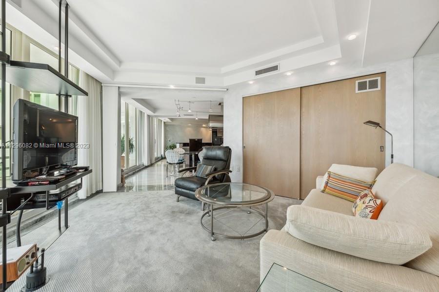 PRESIDENTIAL PLACE CONDO - Residential