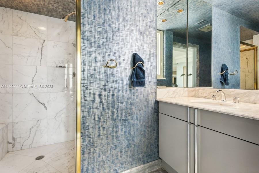 PRESIDENTIAL PLACE CONDO - Residential