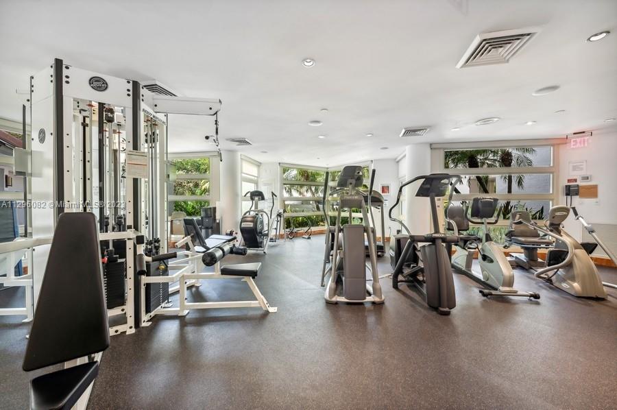 PRESIDENTIAL PLACE CONDO - Residential